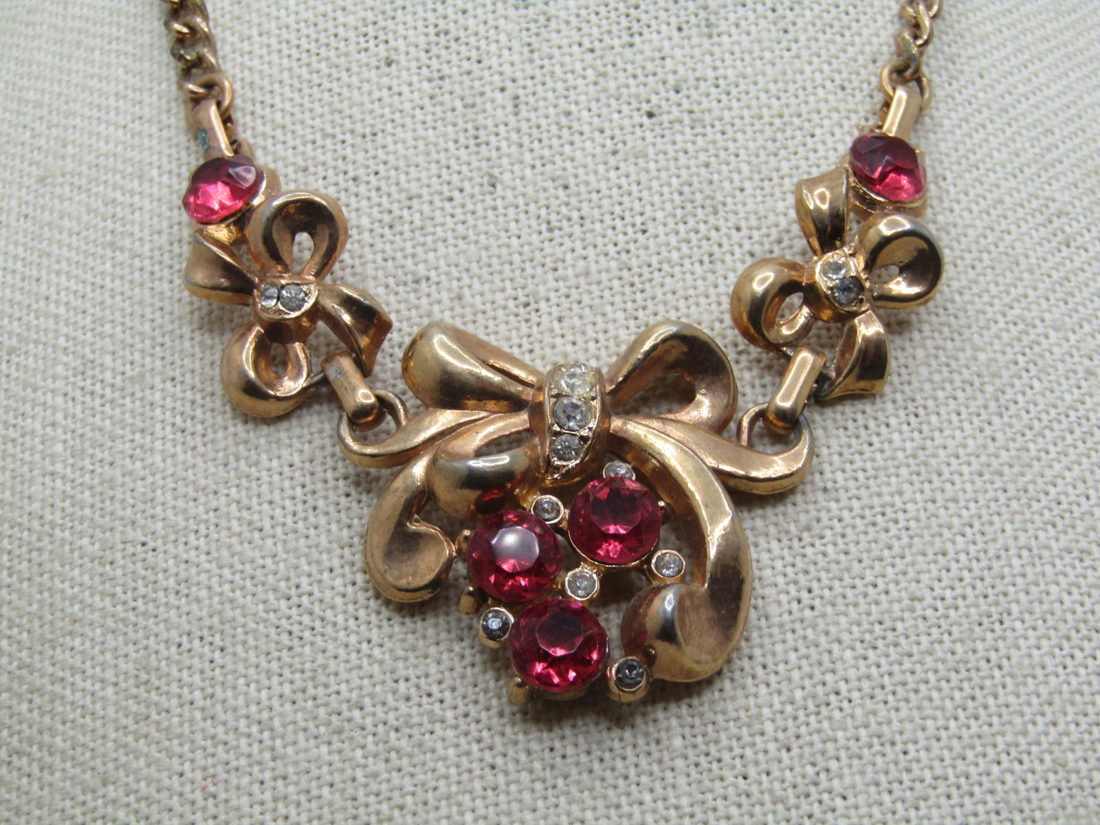 Vintage Lisner Pink and Clear Rhinestone Bow Necklace, 14.5", 1940's-1950's - 5