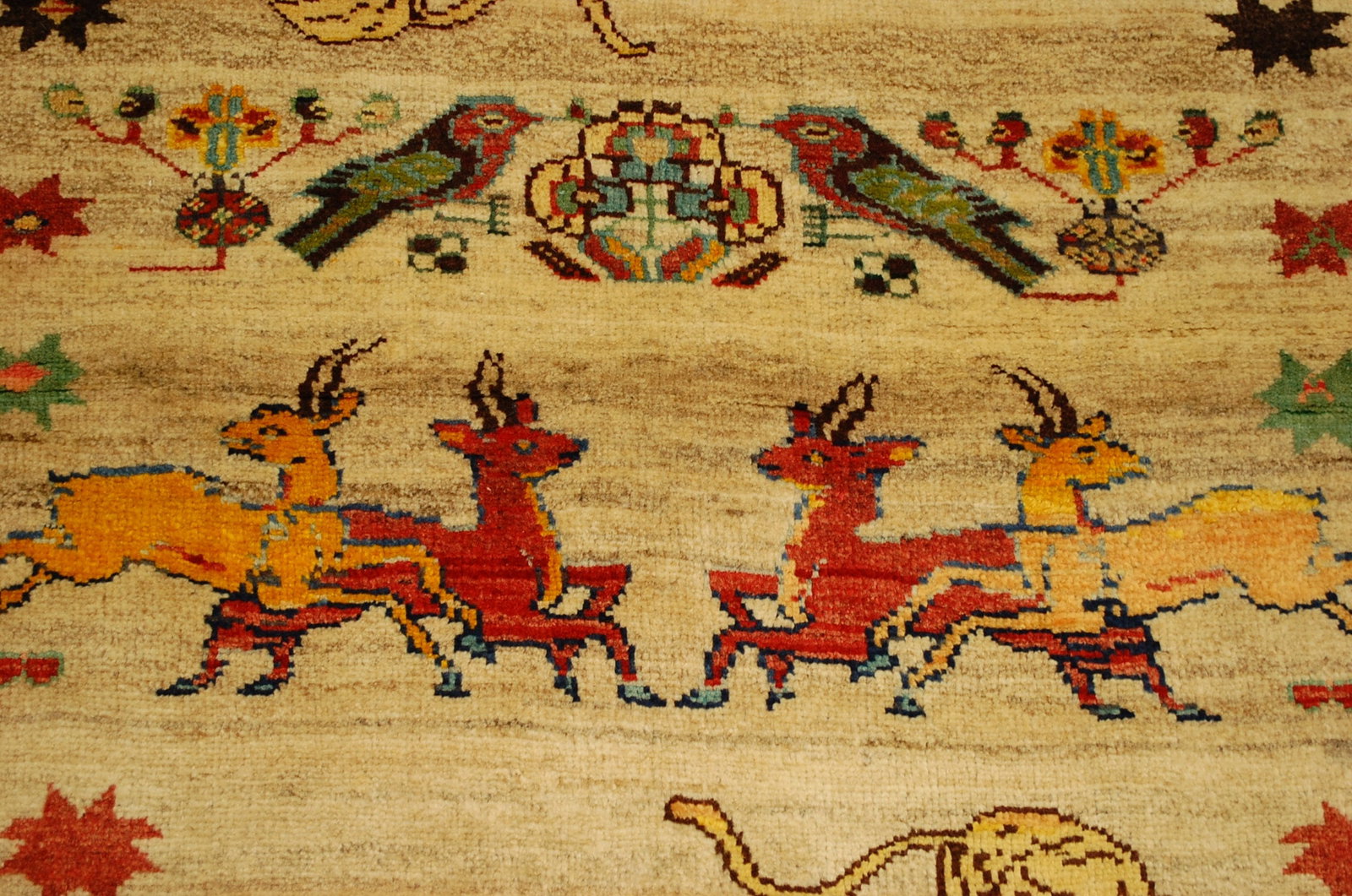 PERSIAN SHIRAZ RUG 3.9x5 - 6