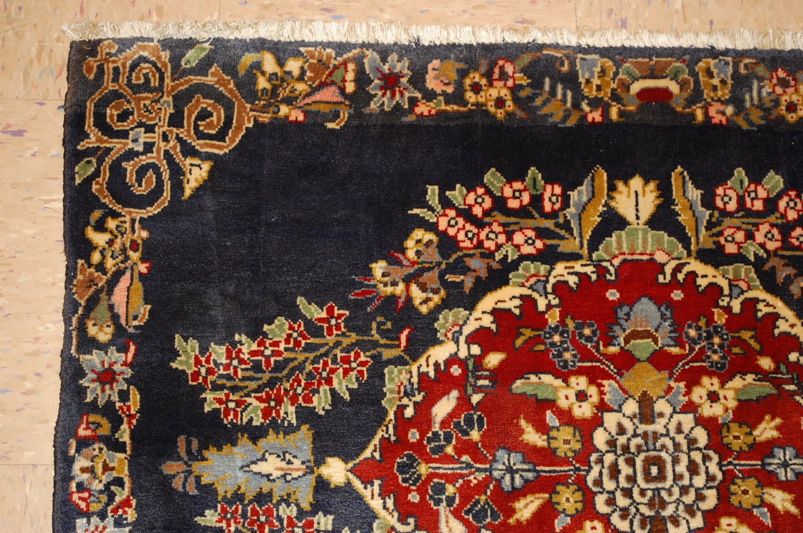 PRSIAN KESHAN RUG 2'4"x3'3" - 4
