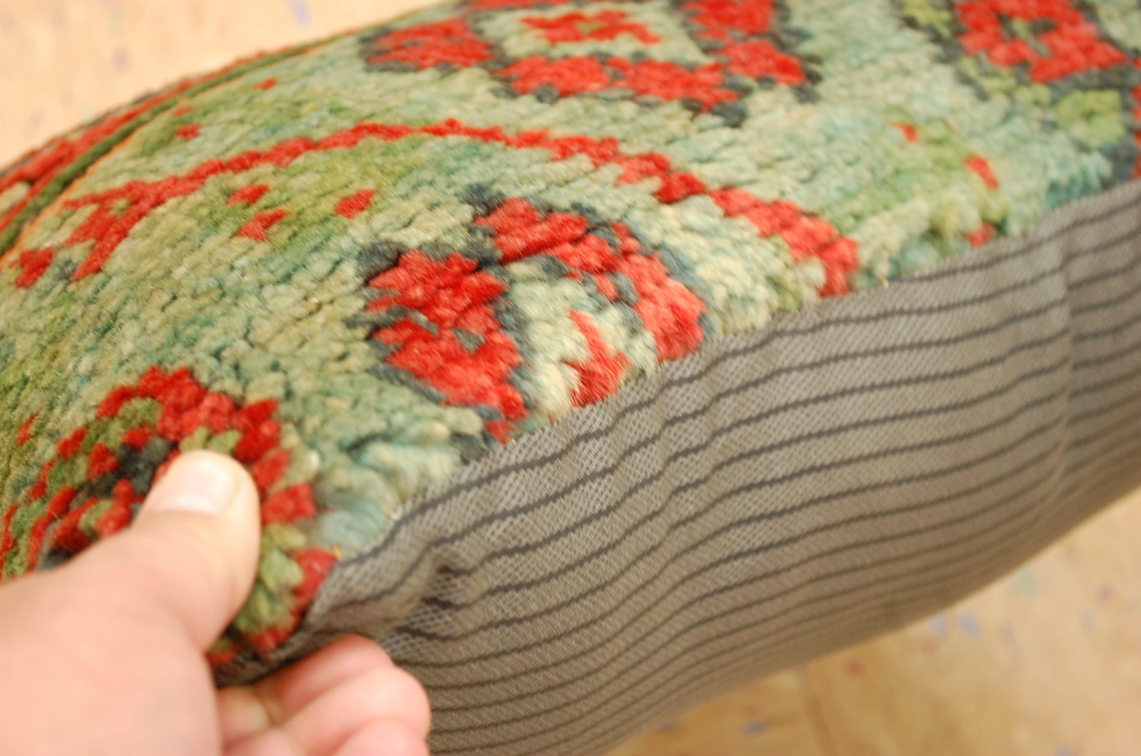 Hand-Made Pillow Cushion Rug 1'6" x 1' 8" - 4