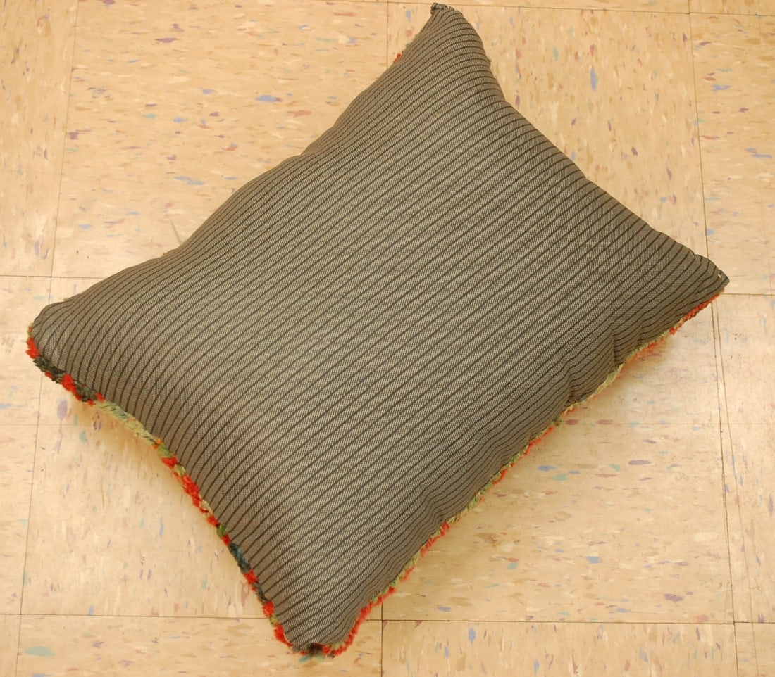 Hand-Made Pillow Cushion Rug 1'6" x 1' 8" - 5