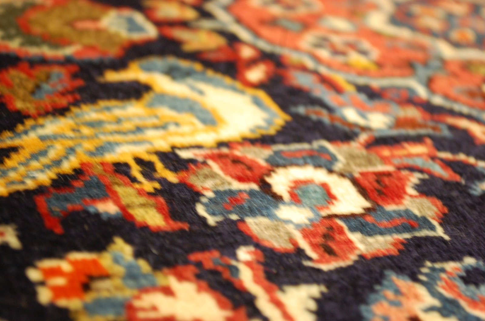 PRSIAN SARUK RUG 2'2" x 2'7" - 9
