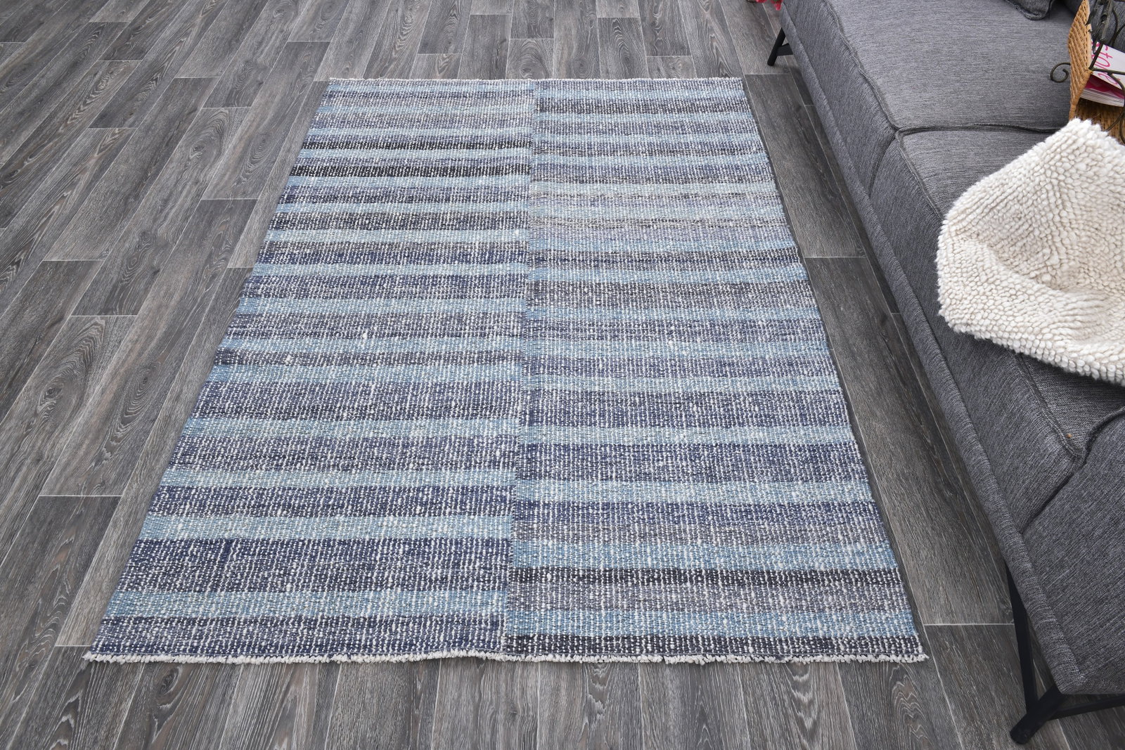 4'7'' x 6'7'' Turkish Handmade Kilim Rug - 242455 - 3