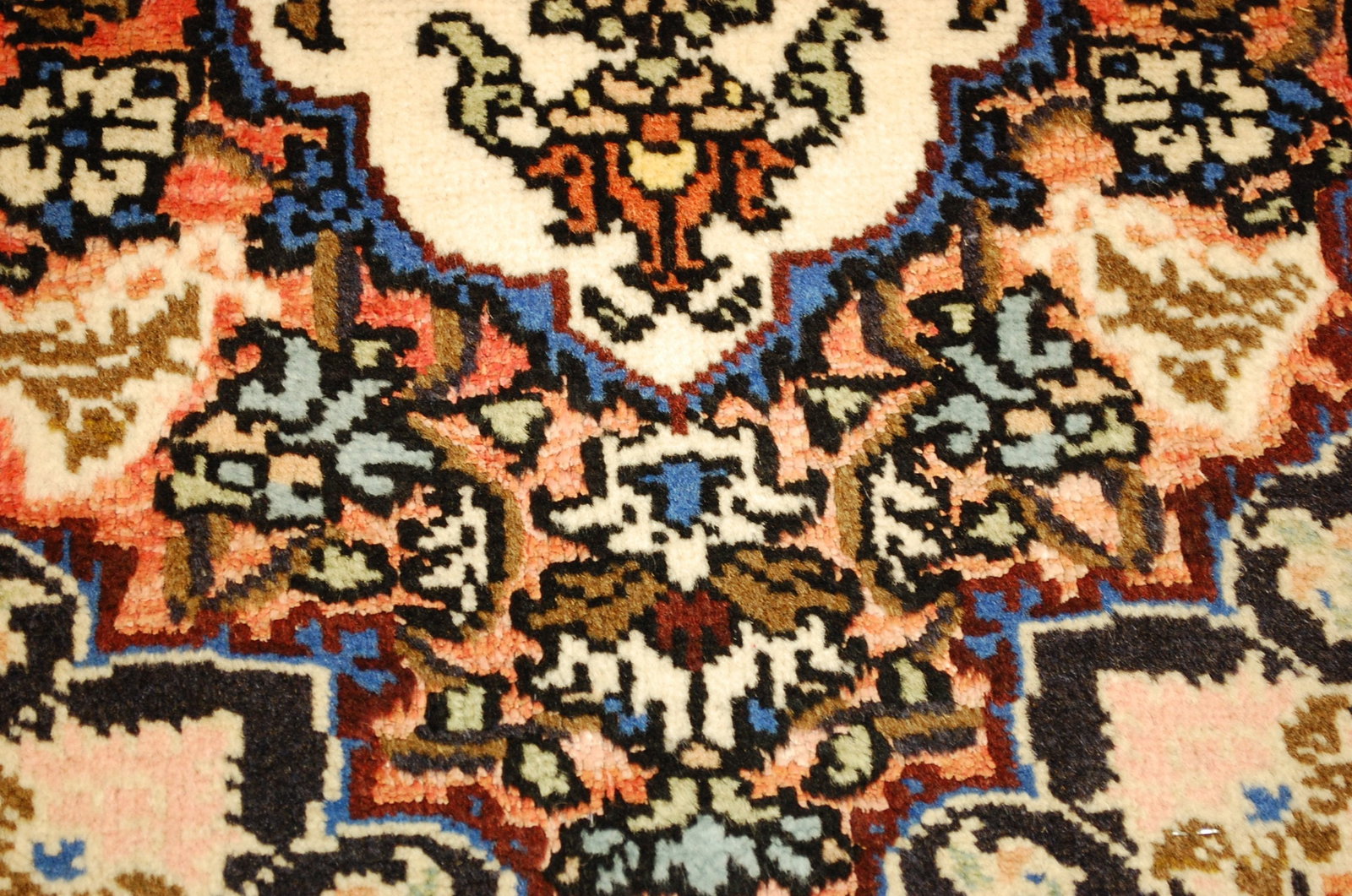 PERSIAN-BIJAR RUG 1'5" x 2' - 4