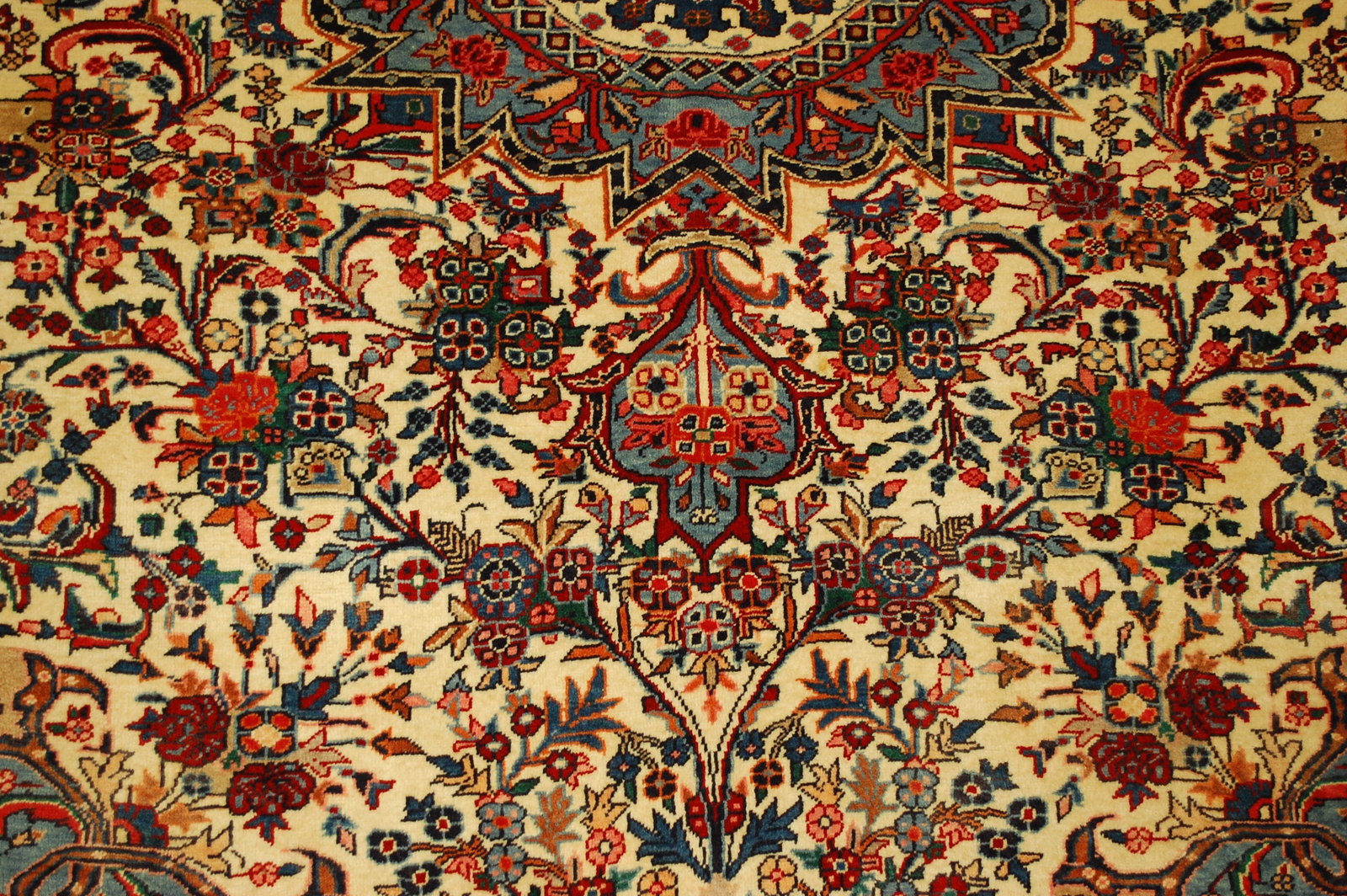 PERSIAN-BIJAR RUG 3'9" x 4'10" - 7