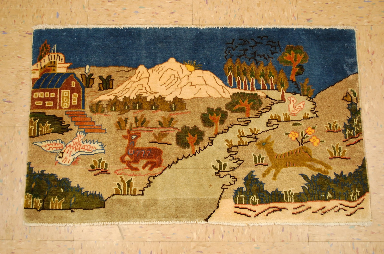 Persian KESHAN RUG 1'10"x3': Title: Persian KESHAN RUG 1'10"x3' Descritpion:OLD,ANTIQUE KOWK WOOL_HIGH KPSI AUTHENTIC HAND KNOTTED Persian KESHAN RUG ..........with an exact size of 1'10"x3'......GREAT SCENERY subjects design OF 