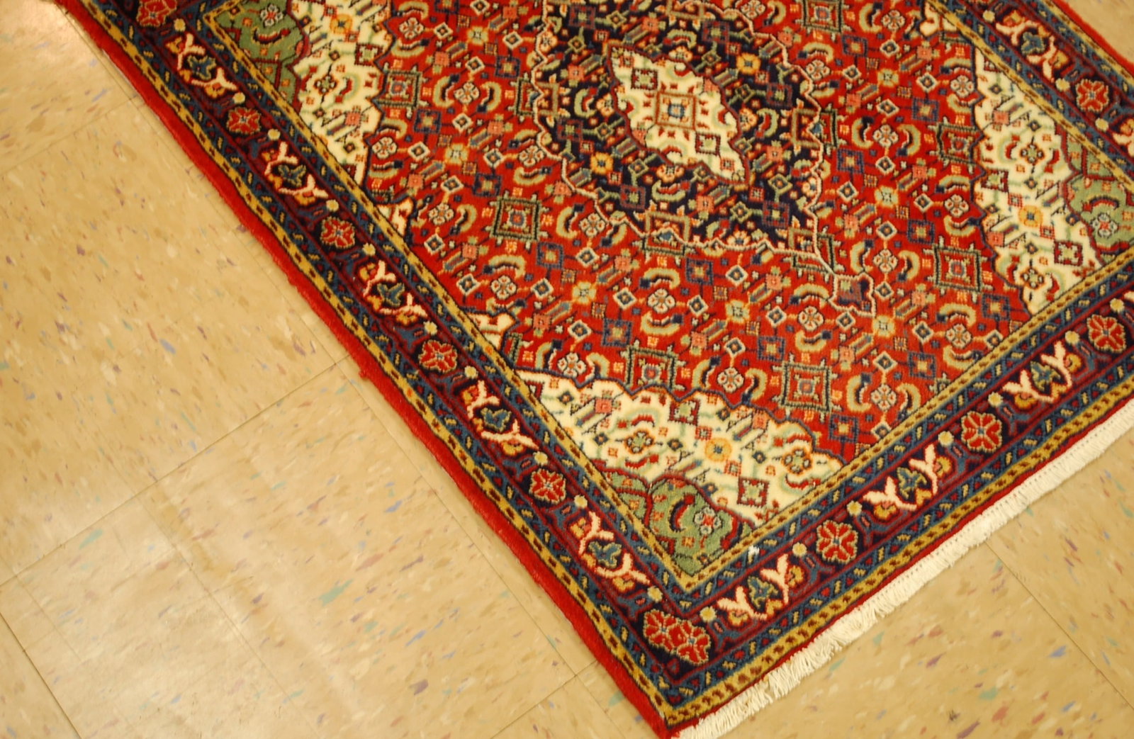 PERSIAN SARUK RUG 2' 3" x 2' 9" - 7