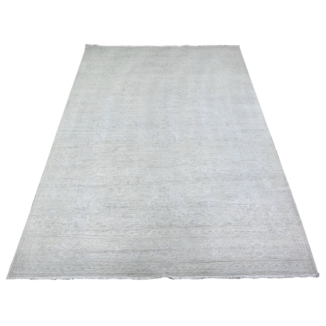 Platinum Gray, White Wash Peshawar, Pure Wool Hand Knotted Rug: Title: Platinum Gray, White Wash Peshawar, Pure Wool Hand Knotted Rug Description:This is a truly genuine one-of-a-kind. It has been Knotted for months and months in the centuries-old weaving