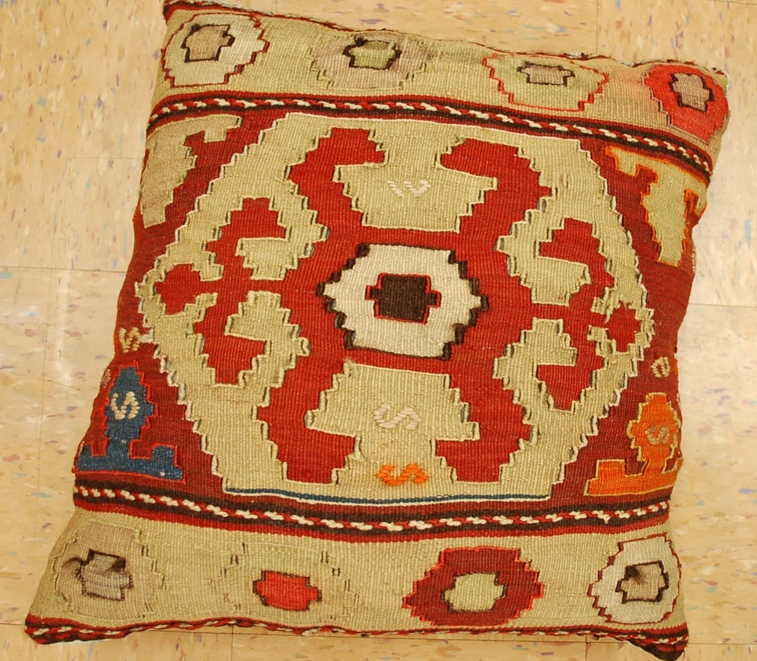 Hand-Made Pillow Cushion Rug 1'6" x 1' 8": Title:Hand-Made Pillow Cushion Rug 1'6" x 1' 8" Descritpion:Antique detailed design hand made functional_useable pillow_cushion with exact size of 1'6" x 1' 8" the pillow is filled with poly- fil prem