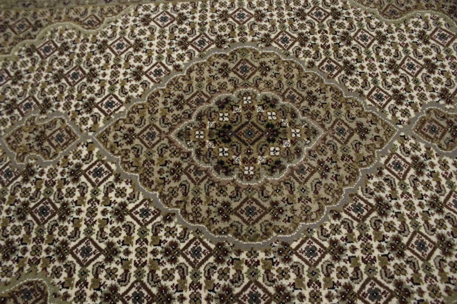 Cream Floral Geometric 3X5 Tabriz Fish Mahi Oriental Rug - 5