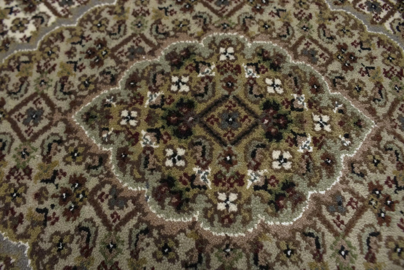 Cream Floral Geometric 3X5 Tabriz Fish Mahi Oriental Rug - 6