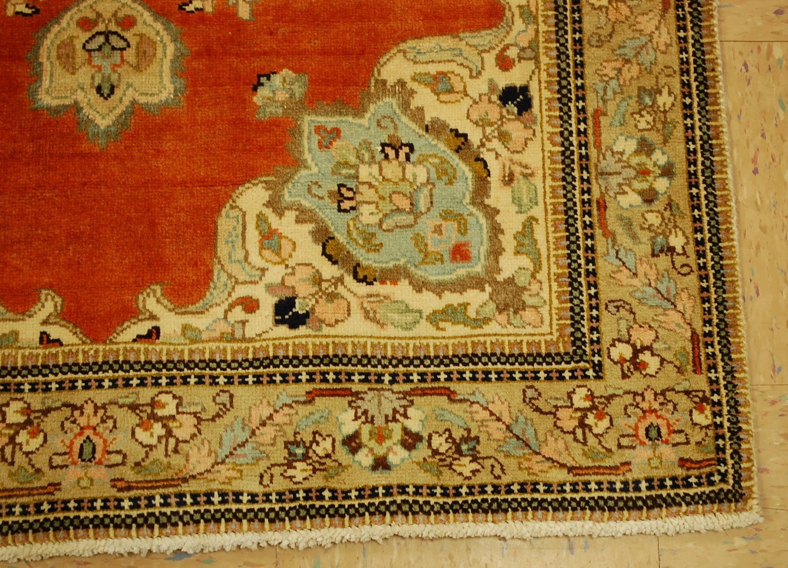PERSIAN TABRIZ RUG 3.6x4.10 - 2