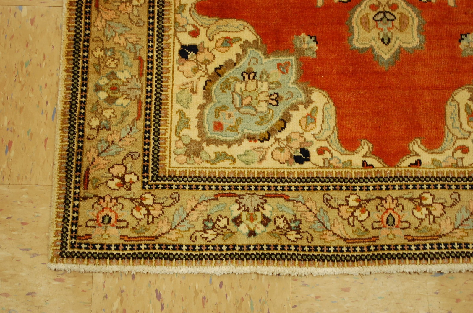 PERSIAN TABRIZ RUG 3.6x4.10 - 3