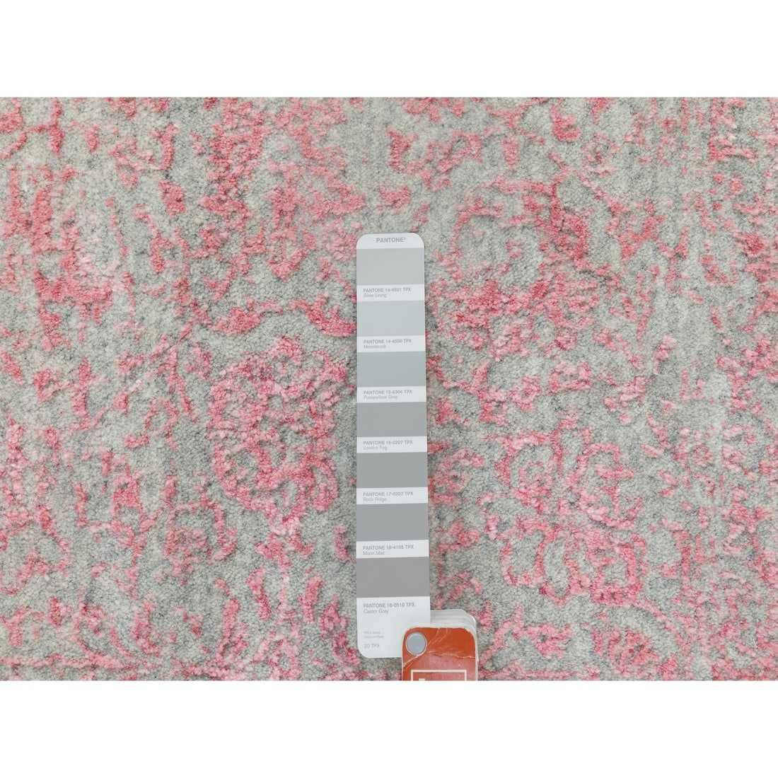 Pink Erased Persian Design Wool and Art Silk Hand Loomed Jacquard Rug - 4