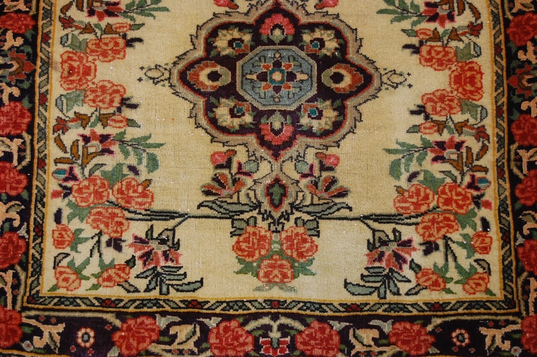 Persain BIJAR RUG 2' x 2' 1" - 4