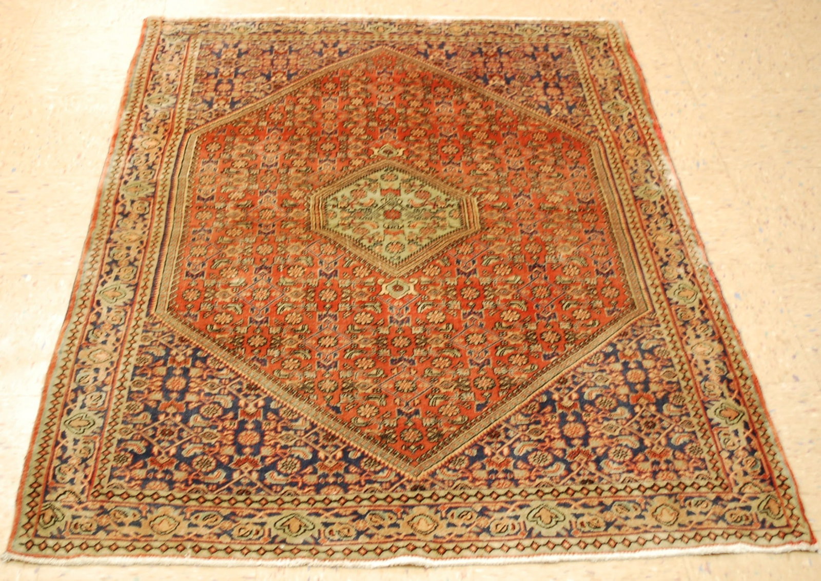 PERSIAN BEJAR RUG 3' 10" x 5' 3": Title: PERSIAN BEJAR RUG 3' 10" x 5' 3" Descritpion:OLD,ANTIQUE HIGHLY DETAILED HIGH KPSI_KORK WOOL AUTHENTIC HANDKNOTTED PERSIAN BIJAR or BEJAR RUG CLASSIC VILLAGE WOVEN......... Red field...........