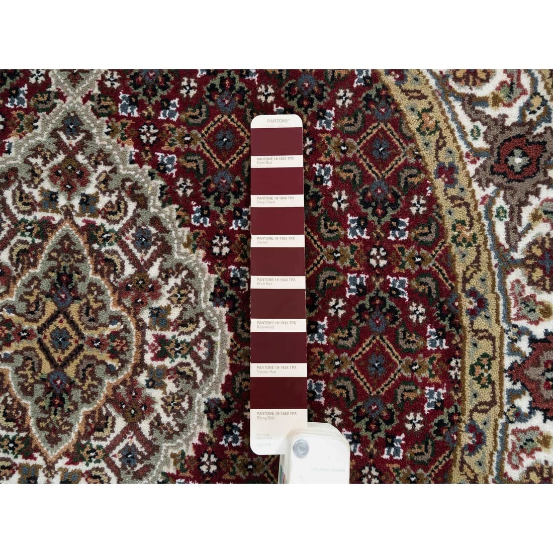 Red Tabriz Medallion Design Pure Wool 175 KPSI Hand Knotted Round Rug - 4