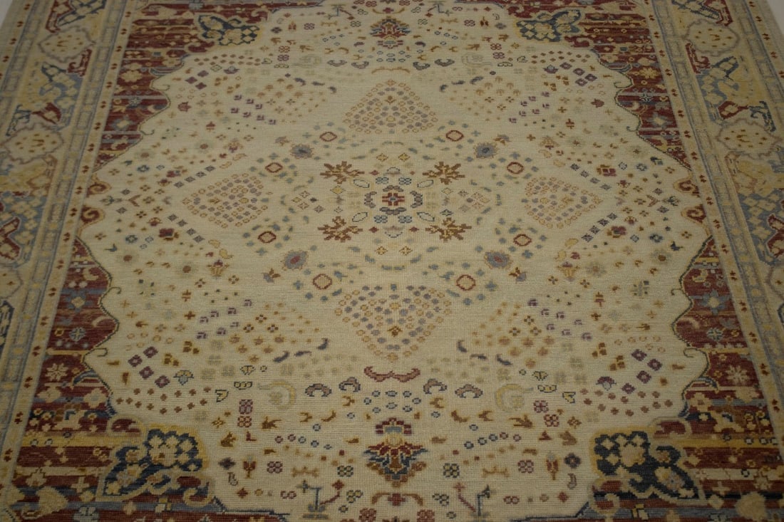 Muted Cream Beige Floral 8X10 Heriz Serapi Oriental Rug - 4