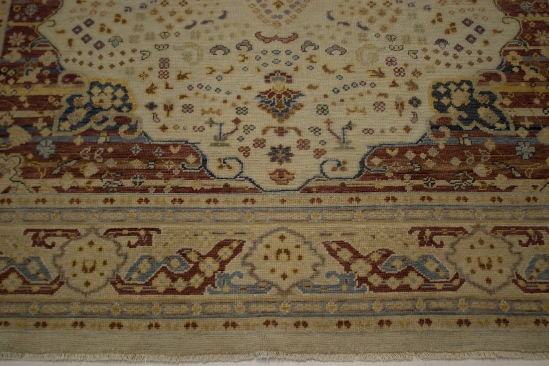 Muted Cream Beige Floral 8X10 Heriz Serapi Oriental Rug - 5