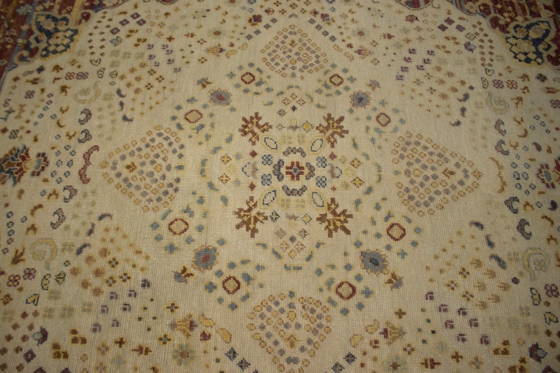 Muted Cream Beige Floral 8X10 Heriz Serapi Oriental Rug - 8