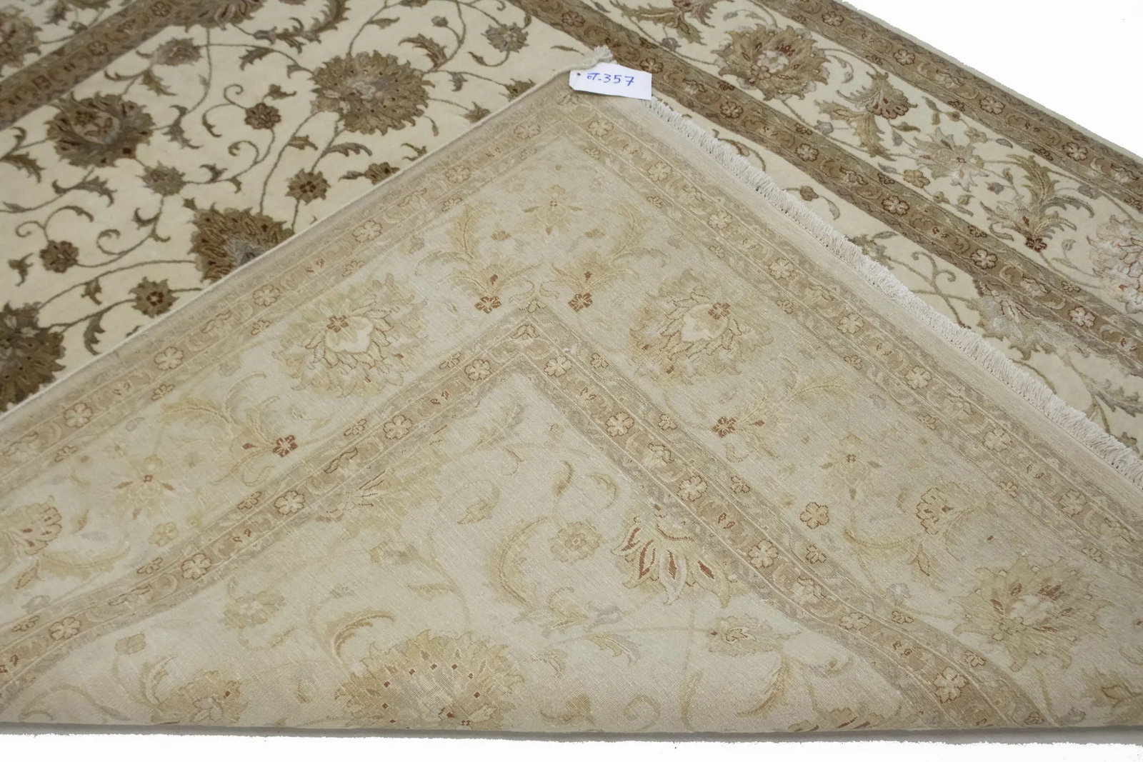 Beige Floral 6X7 Indo-Tabriz Oriental Rug - 7