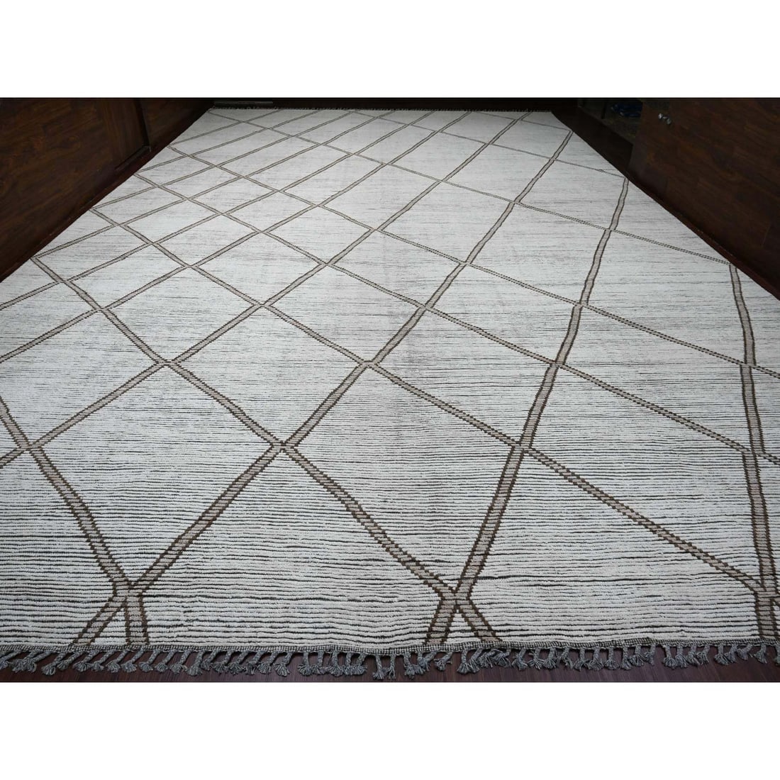 White Moroccan Weave with Geometric Pattern Wool Hand Knotted XL Rug - 2