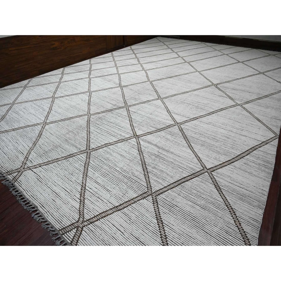 White Moroccan Weave with Geometric Pattern Wool Hand Knotted XL Rug - 3