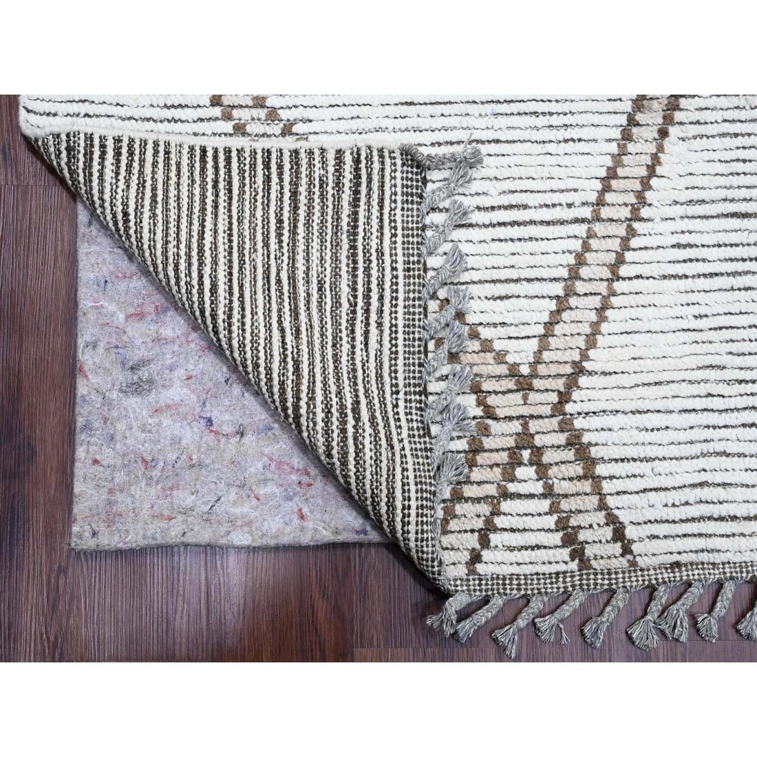 White Moroccan Weave with Geometric Pattern Wool Hand Knotted XL Rug - 4
