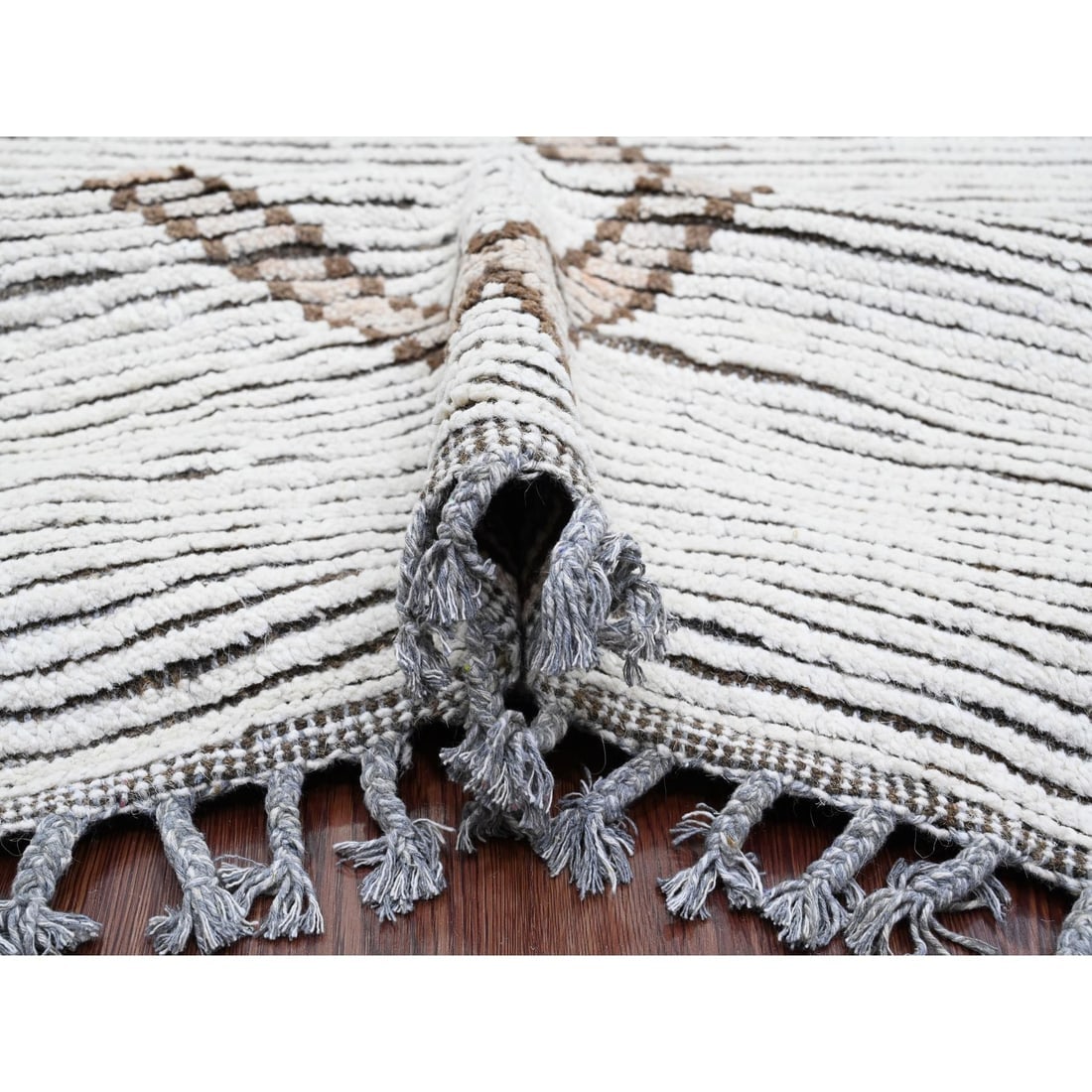 White Moroccan Weave with Geometric Pattern Wool Hand Knotted XL Rug - 5