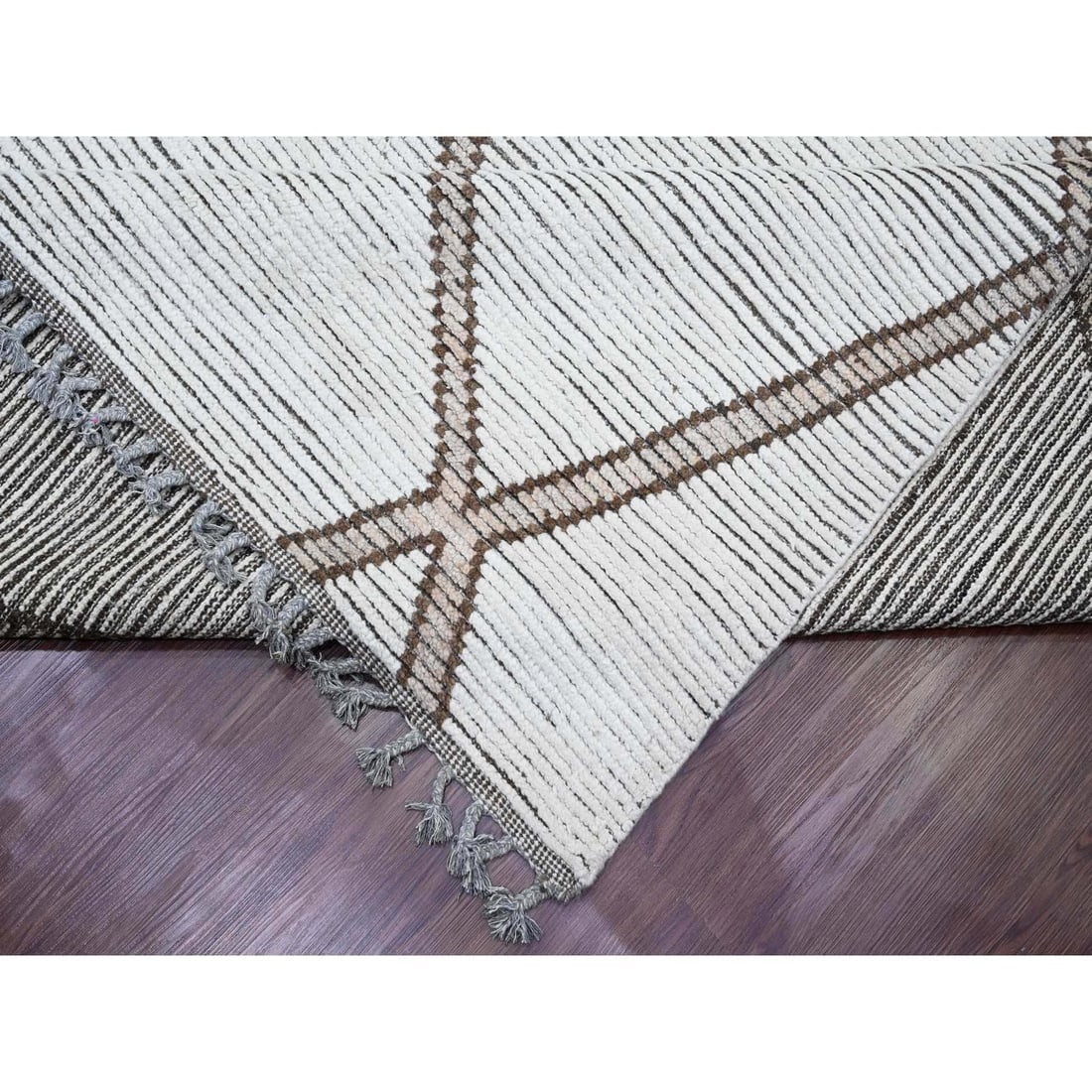 White Moroccan Weave with Geometric Pattern Wool Hand Knotted XL Rug - 6
