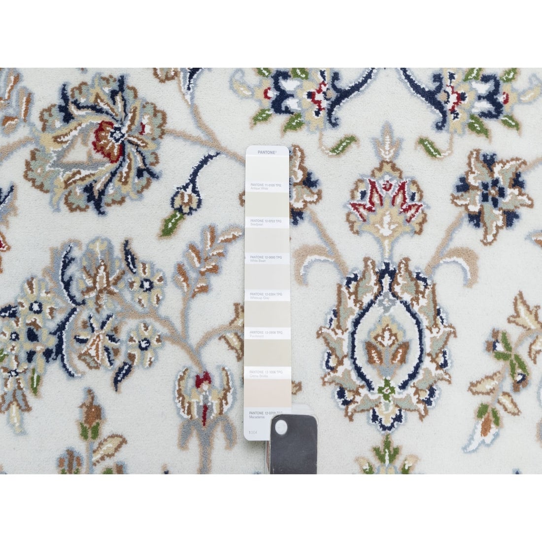 Stone White, Nain Design, 250 KPSI, Wool and Silk Hand Knotted Rug - 7