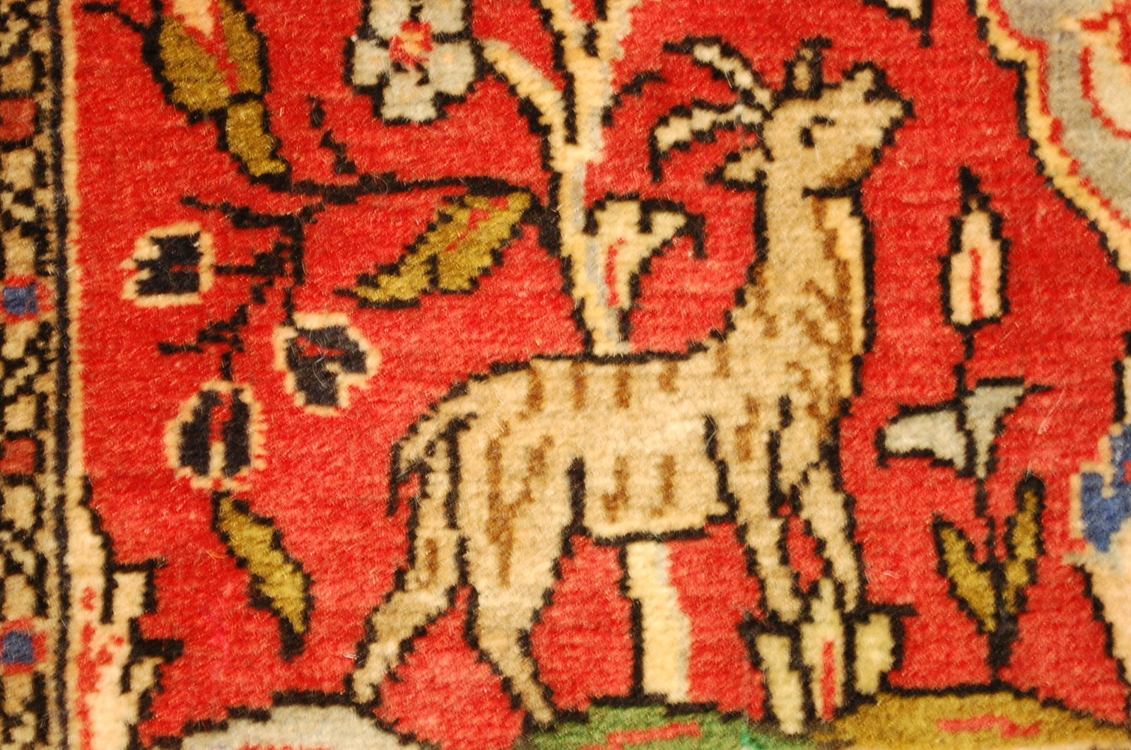 BIJAR RUG 2' x2'6" - 7