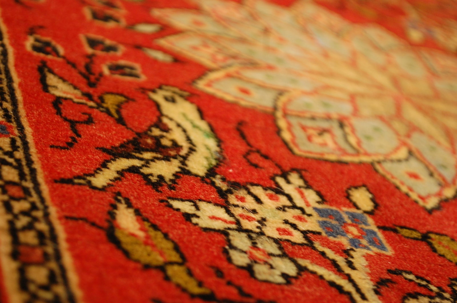 BIJAR RUG 2' x2'6" - 8