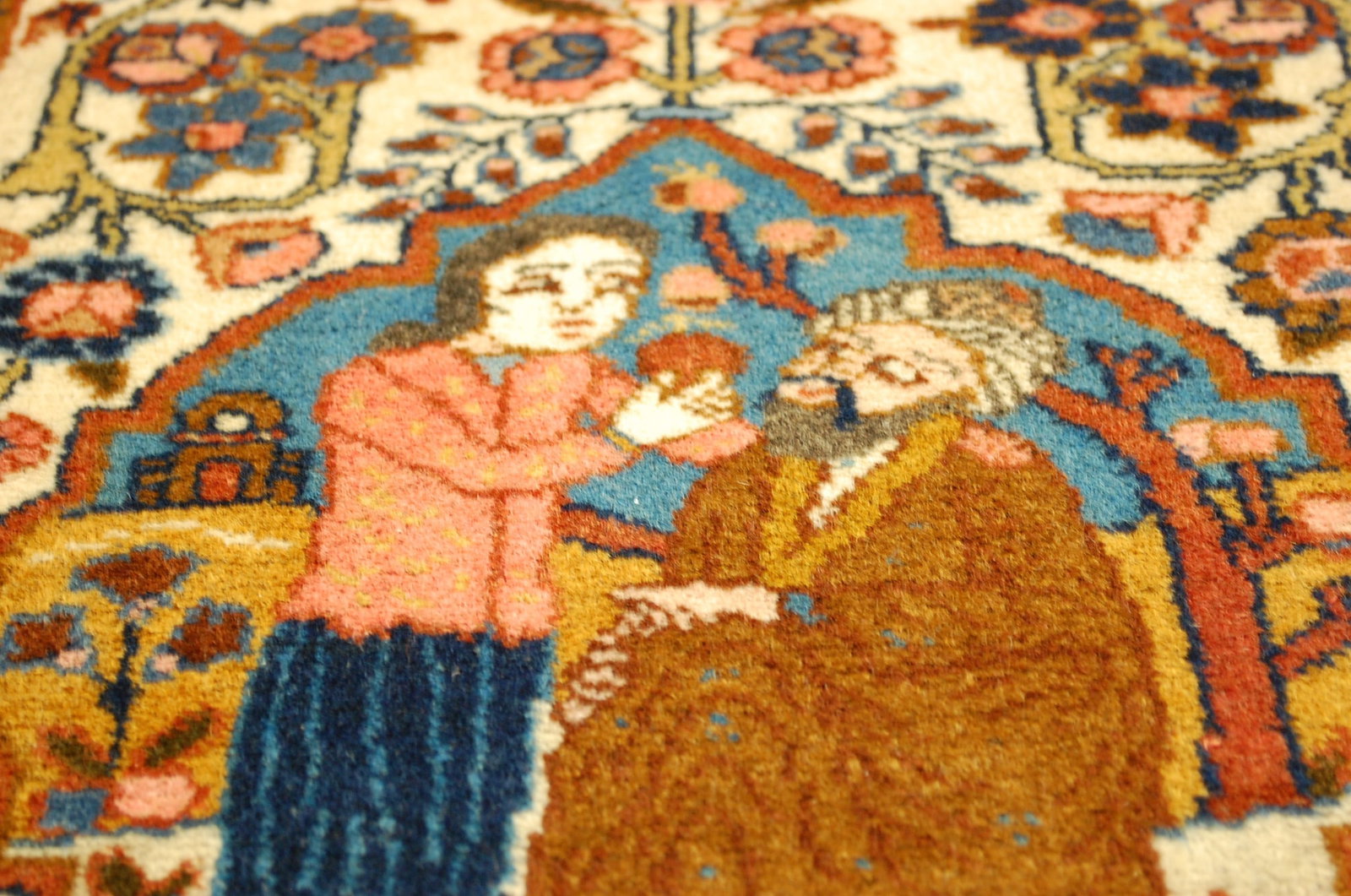 Persian Tabriz Rug 1'10"x2'6" - 4