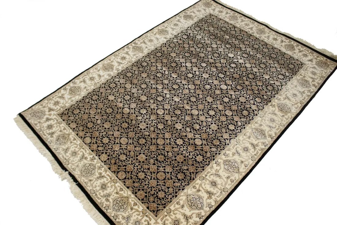 Black Floral Extra Fine 4X6 Herati Oriental Rug - 4