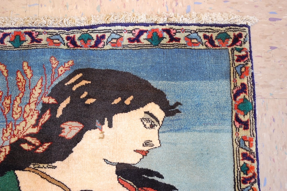 Persian BIJAR PICTORAL RUG 2.1x2.1 - 3