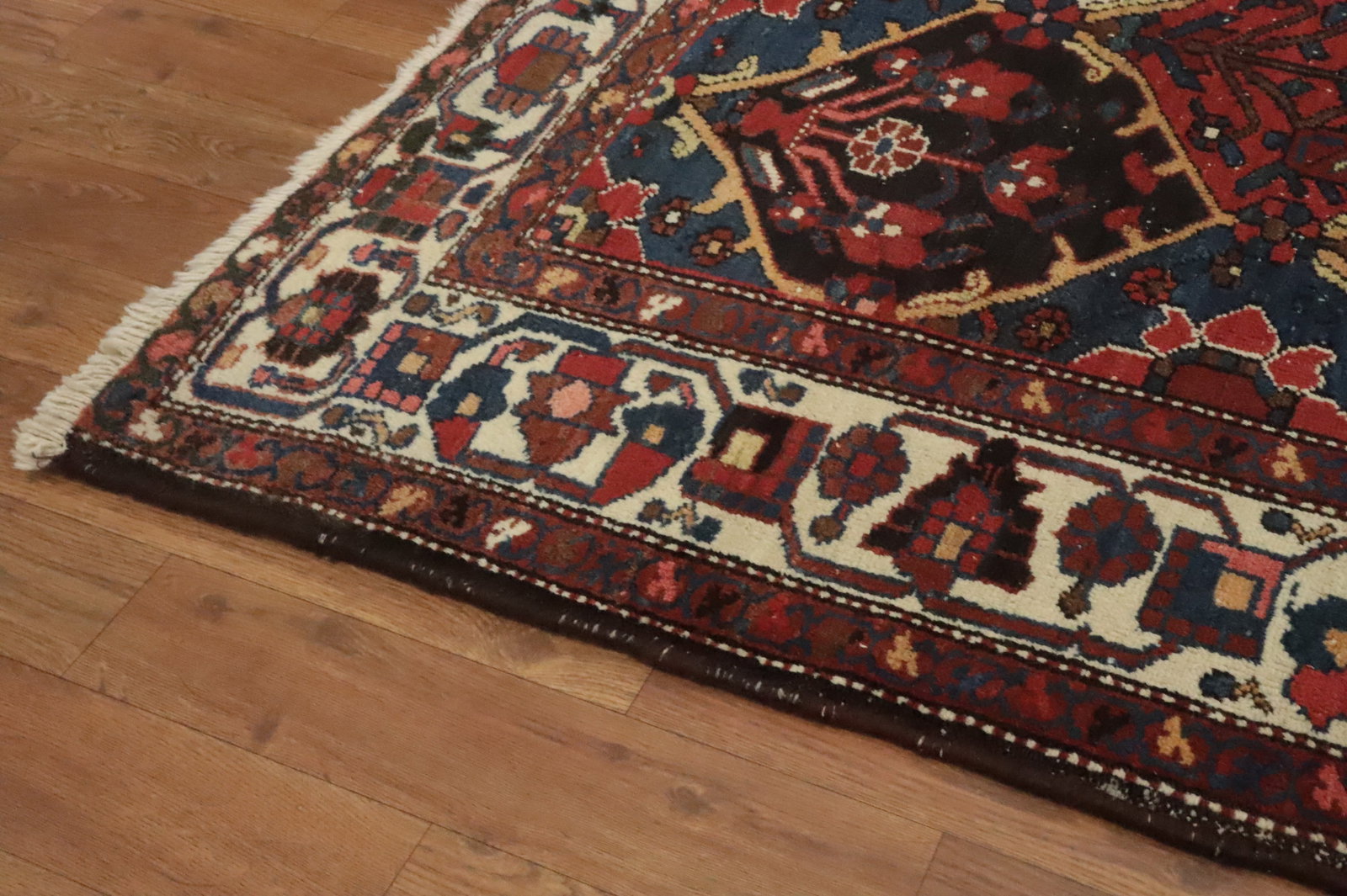 Antique Vegetable Dye Bakhtiari Persian Rug 5x6 - 14
