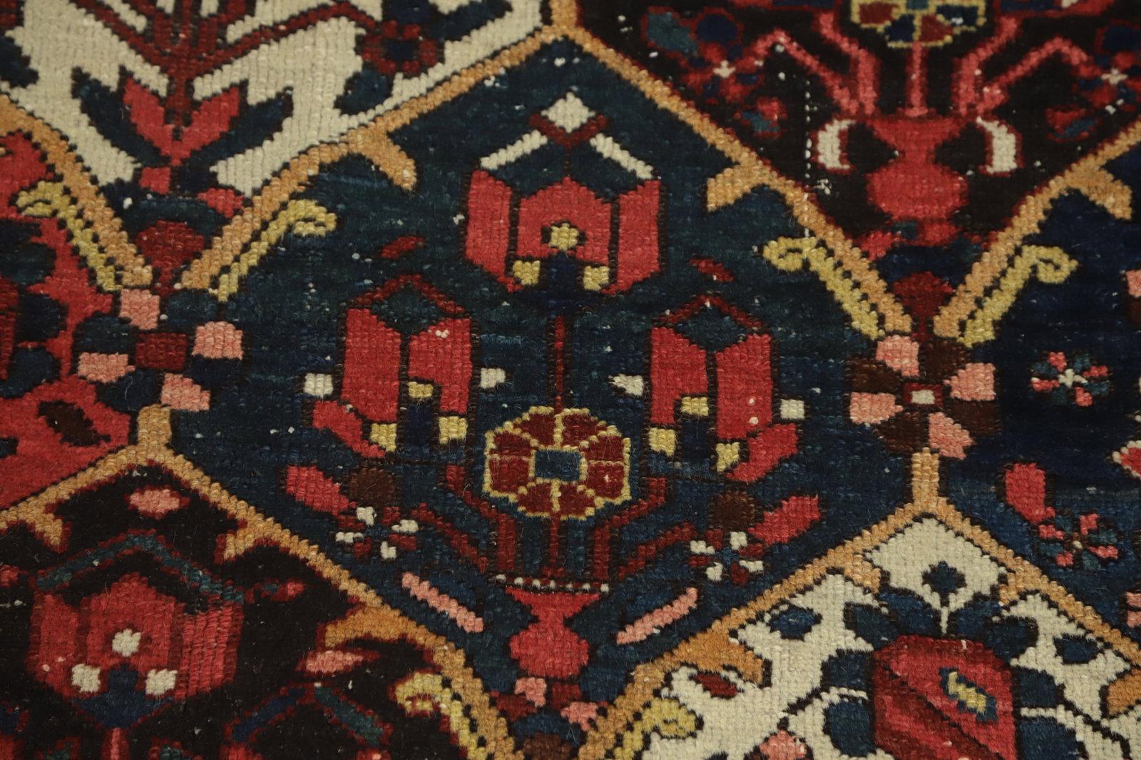 Antique Vegetable Dye Bakhtiari Persian Rug 5x6 - 8