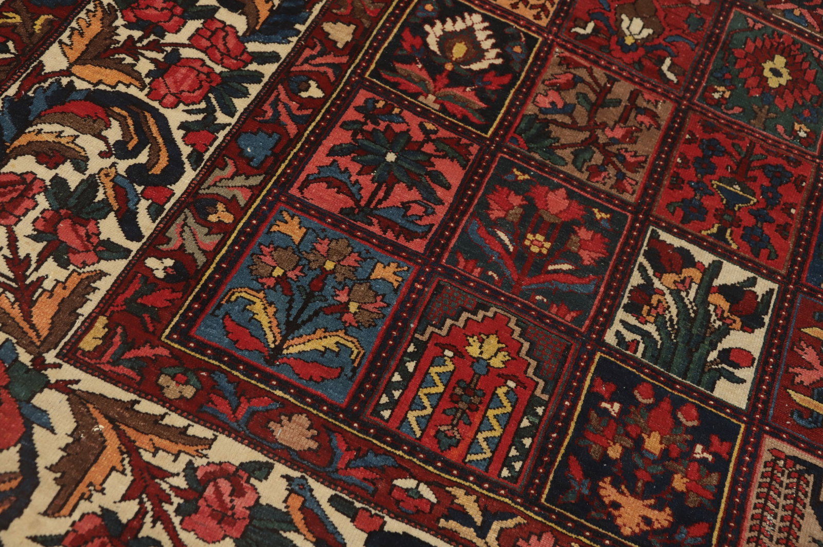 Antique Vegetable Dye Bakhtiari Persian Large Rug 11x17 - 7