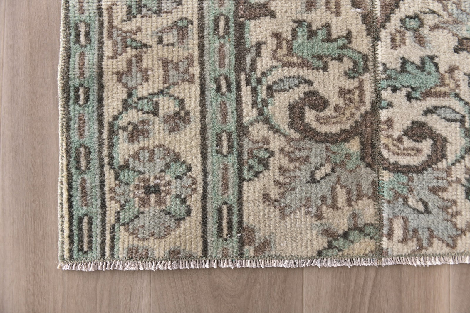 2'5'' x 8'10'' Turkish Vintage Runner Rug - 25040 - 9