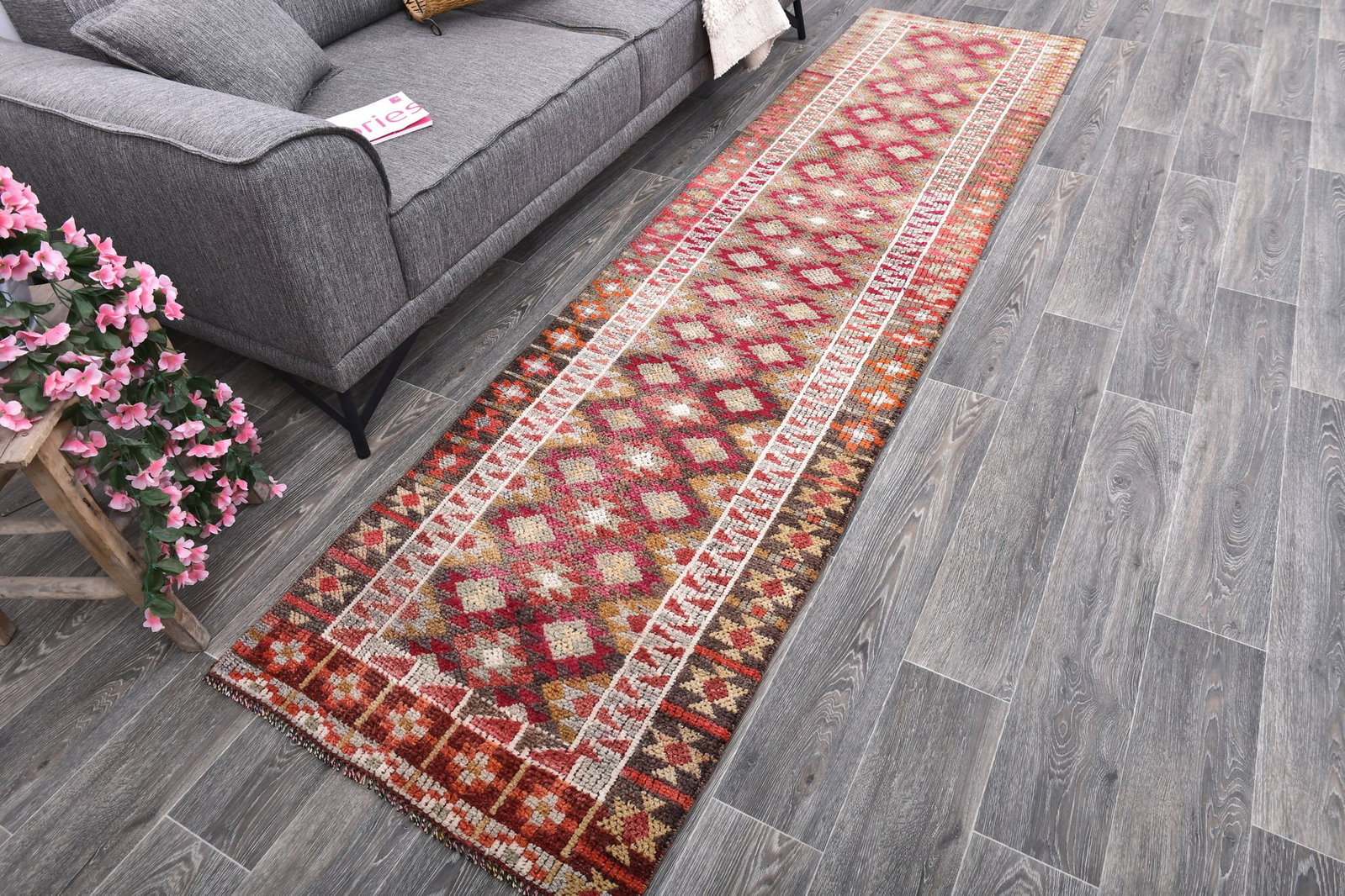 2'6'' x 10'2'' Handmade Vintage Wool Rug - 243952 - 2