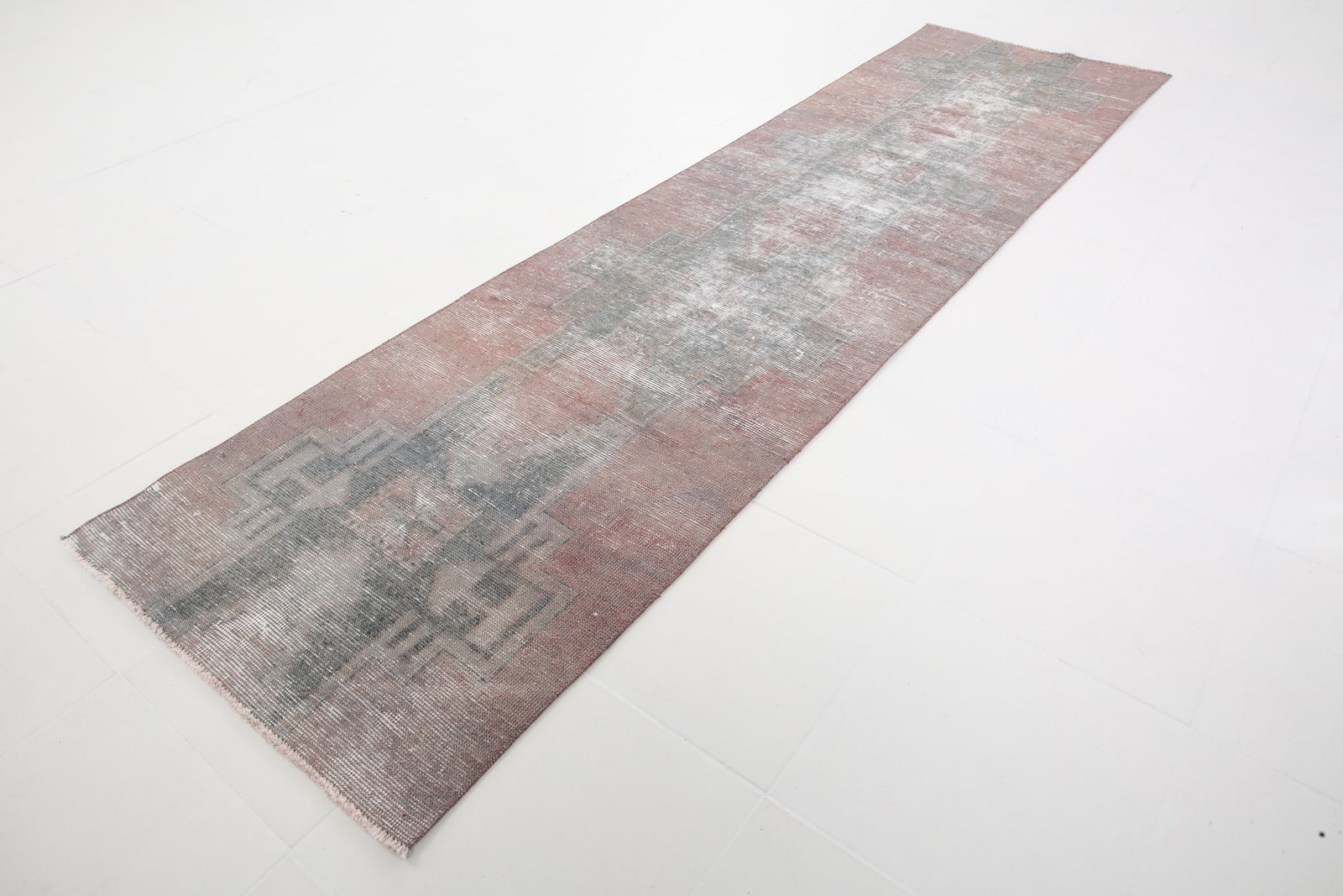 2'8'' x 10'5'' Turkish Vintage Runner Rug - 5210 - 5