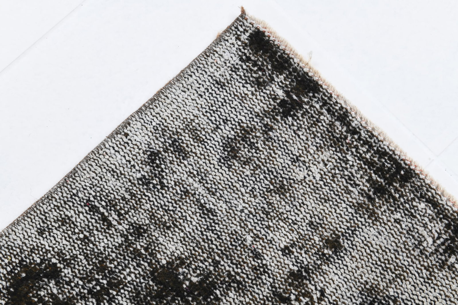 2'2'' x 9'4'' Handmade Vintage Wool Rug - 7051 - 16