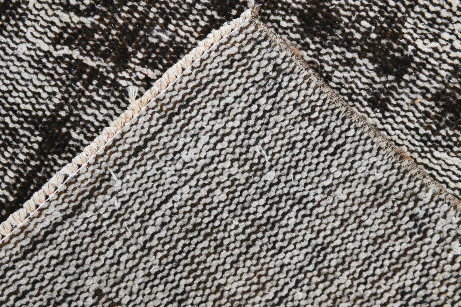 2'2'' x 9'4'' Handmade Vintage Wool Rug - 7051 - 19