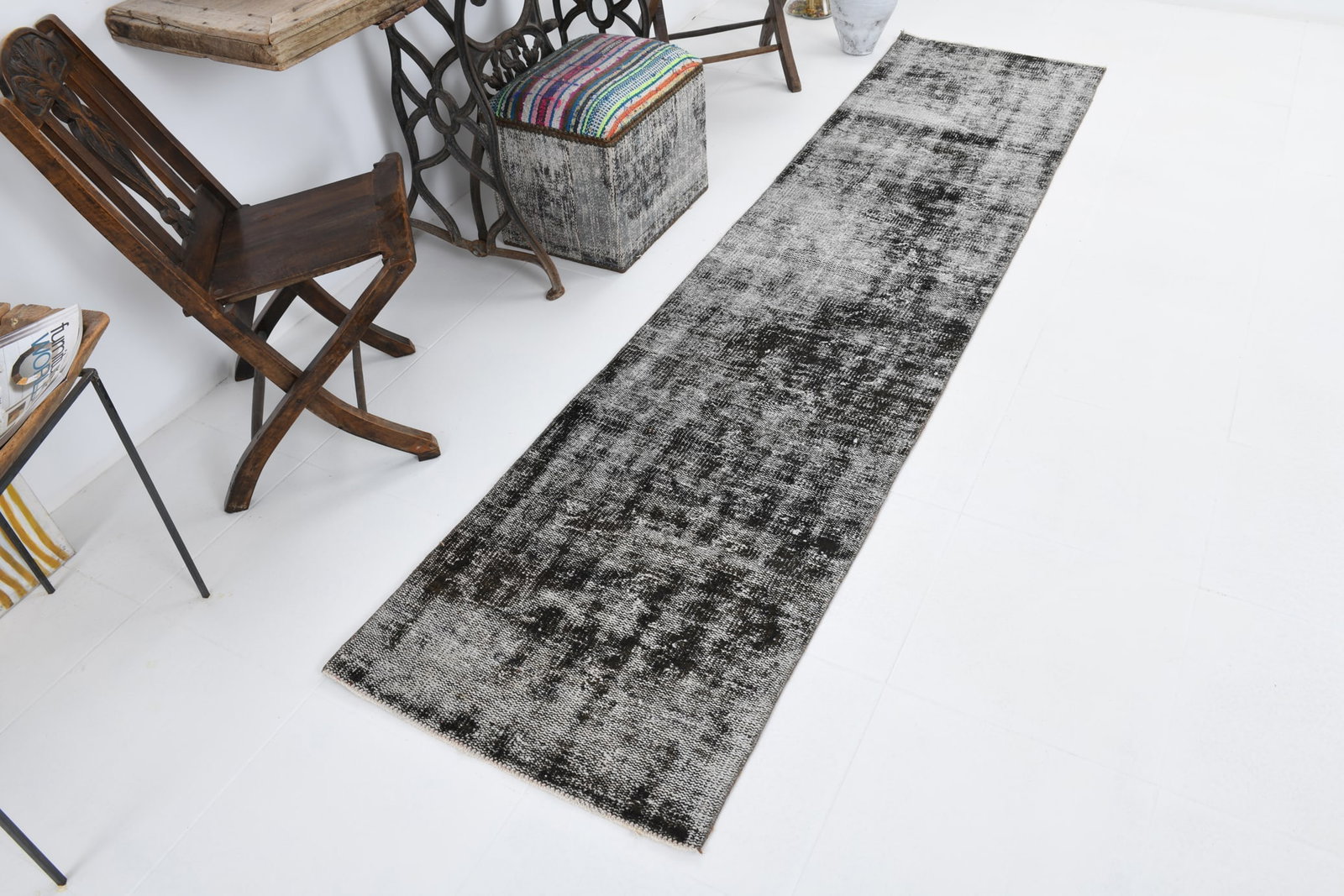 2'2'' x 9'4'' Handmade Vintage Wool Rug - 7051 - 6
