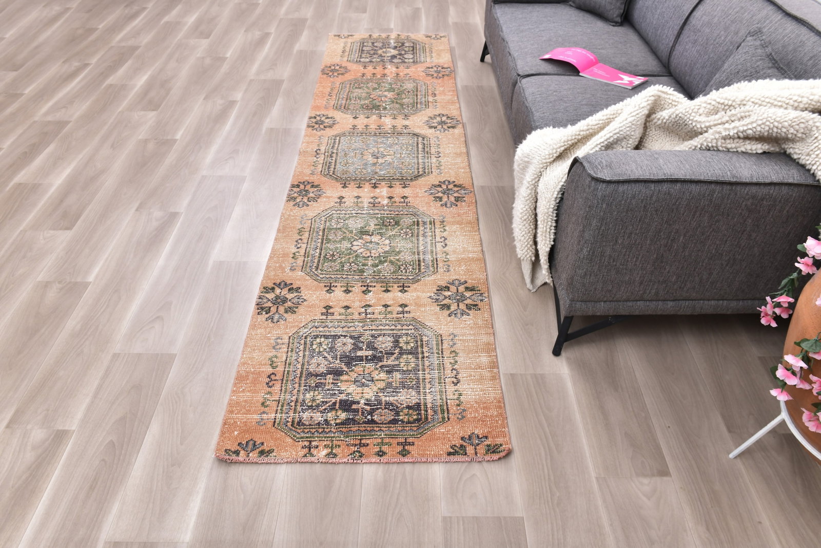 2'6'' x 9'10'' Turkish Vintage Runner Rug - 242365 - 3