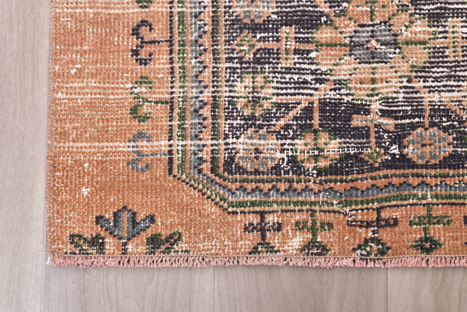2'6'' x 9'10'' Turkish Vintage Runner Rug - 242365 - 8