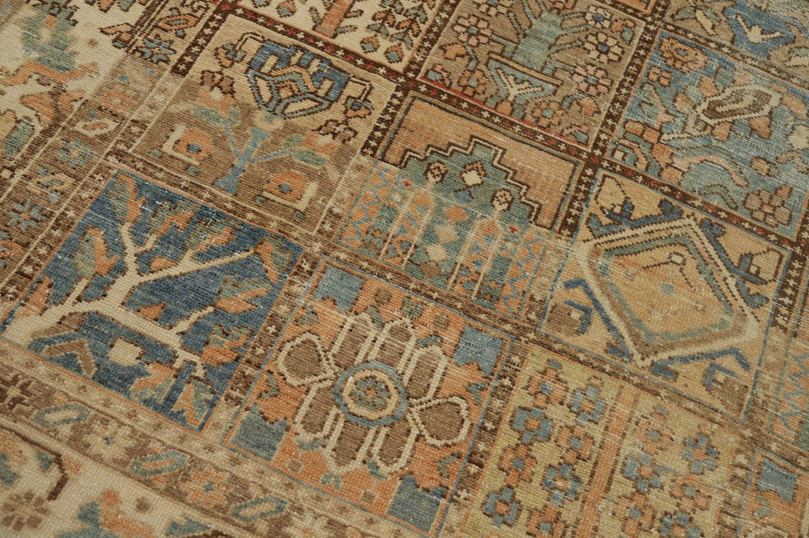 Antique Vegetable Dye Bakhtiari Persian Area Rug 7x9 - 7