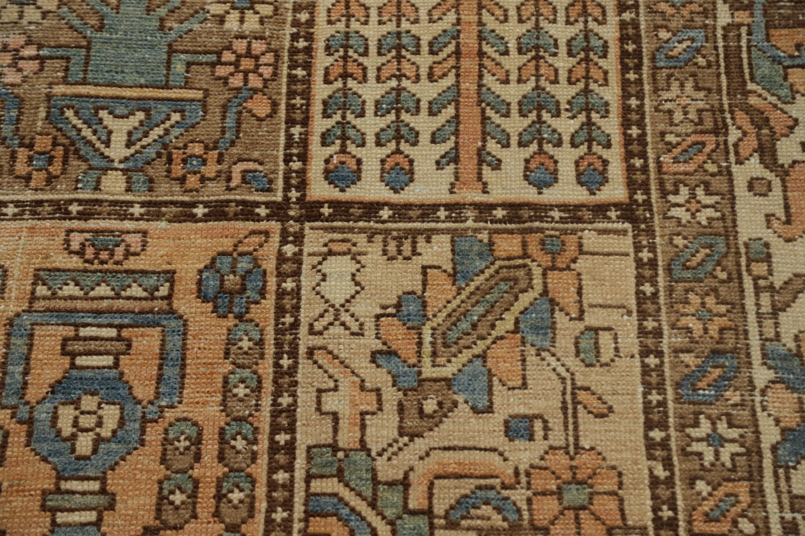 Antique Vegetable Dye Bakhtiari Persian Area Rug 7x9 - 8