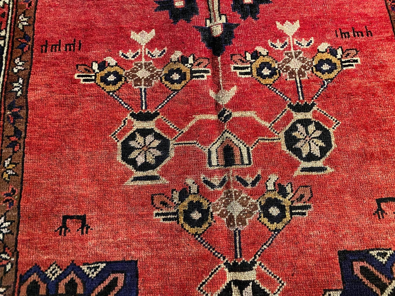 Exquisite Vintage Persian Rug 3'.7"x6'.6" - 10